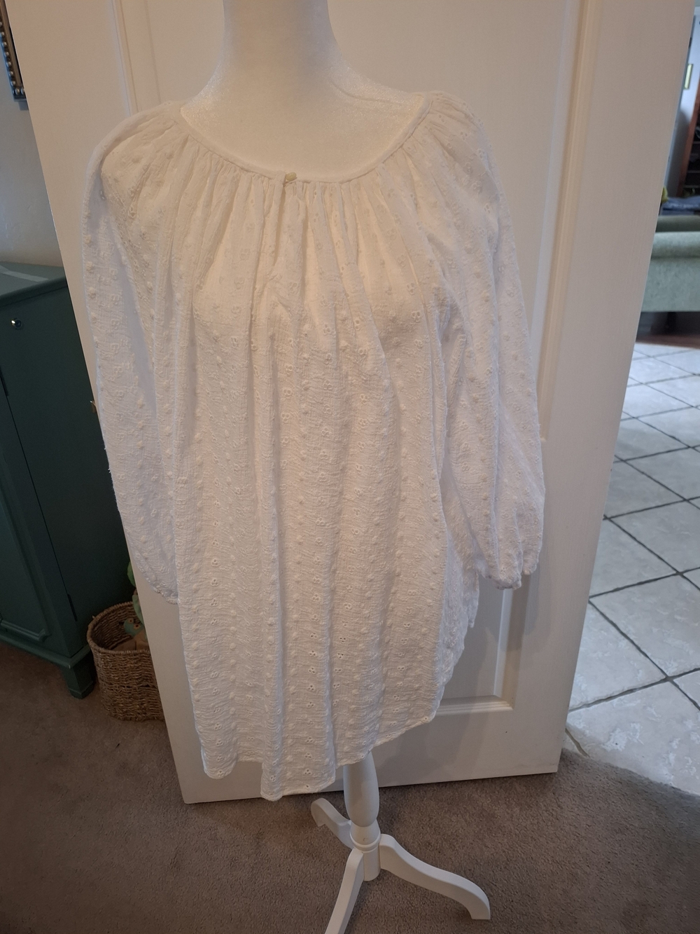 Chaps White Eyelet Peasant Tunic Top